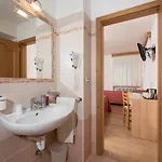 Hotel Garni Ciamorc Canazei
