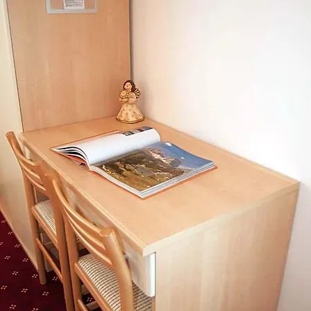 Garni Ciamorc Hotel *