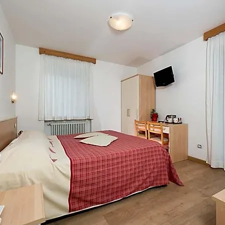 Garni Ciamorc Hotel *