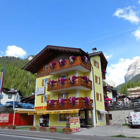 Garni Ciamorc Hotel Canazei