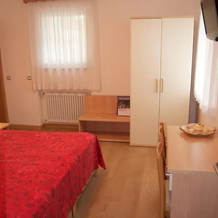 Hotel Garni Ciamorc Canazei