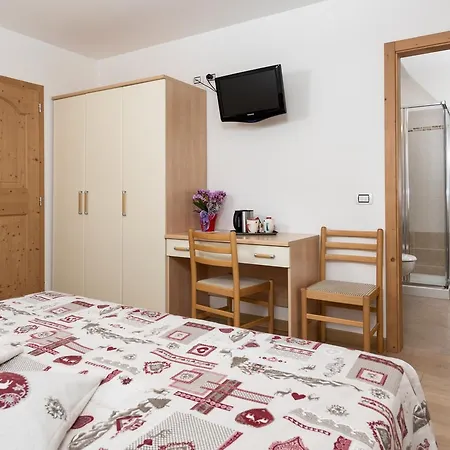 Garni Ciamorc Hotel *