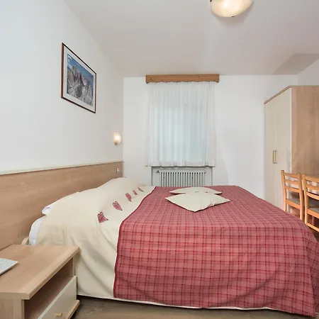 Garni Ciamorc Hotel *