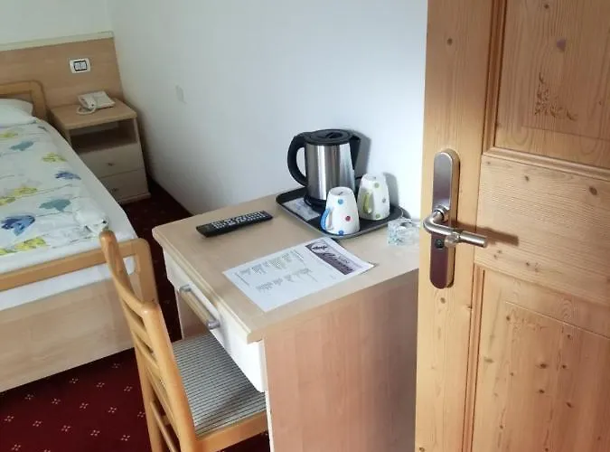 Garni Ciamorc * Канацеи