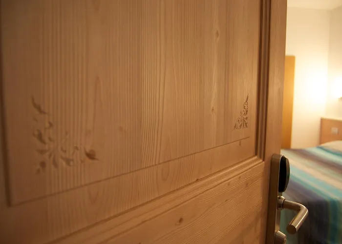 Garni Ciamorc Отель Канацеи