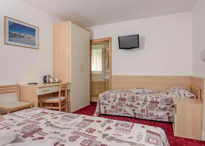 Garni Ciamorc * Канацеи