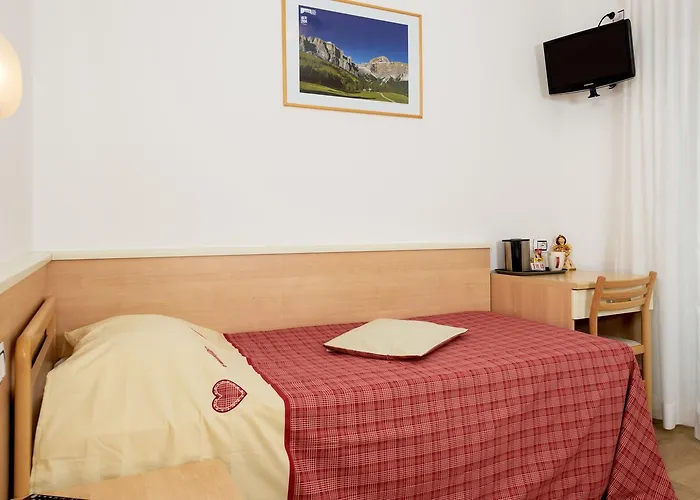 Garni Ciamorc * Канацеи