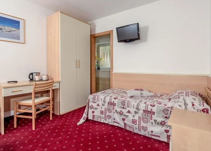 Garni Ciamorc Hotel *