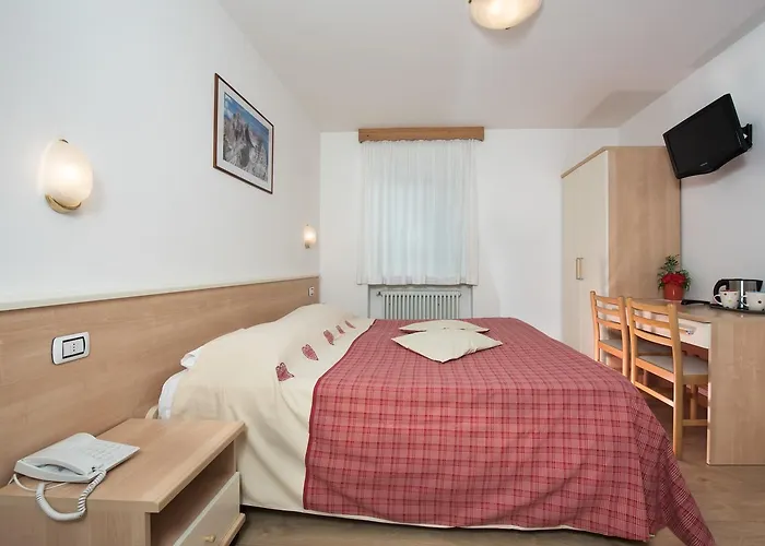 Garni Ciamorc Hotel *