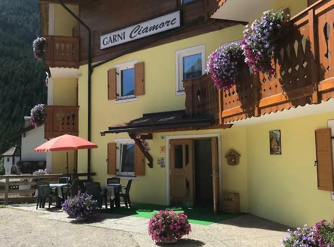 Garni Ciamorc * Канацеи